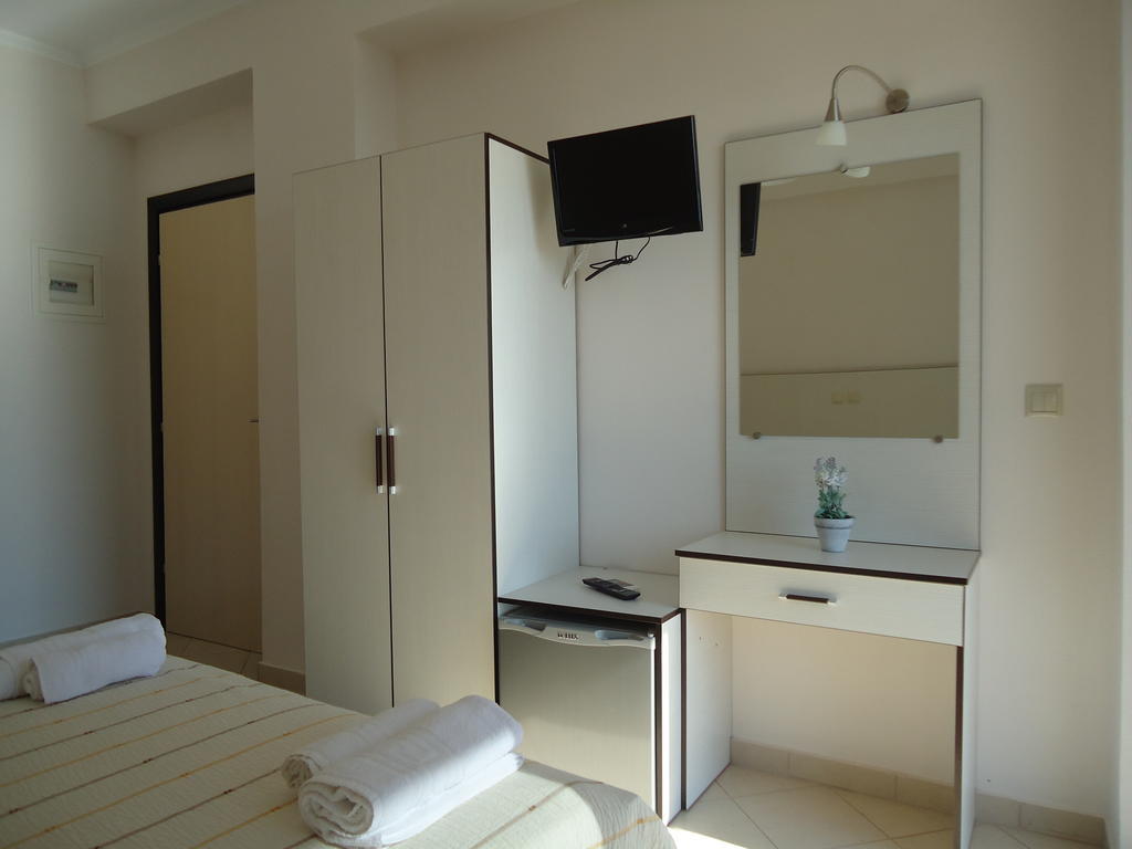 Rondos Hotel Himare Quarto foto