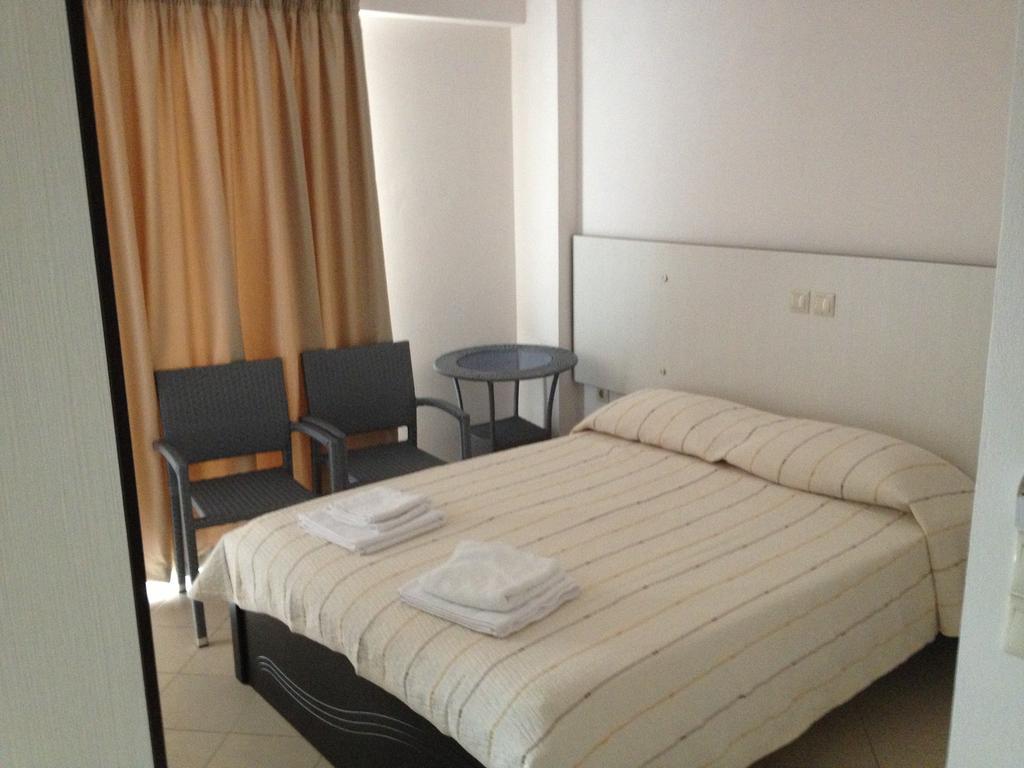 Rondos Hotel Himare Quarto foto